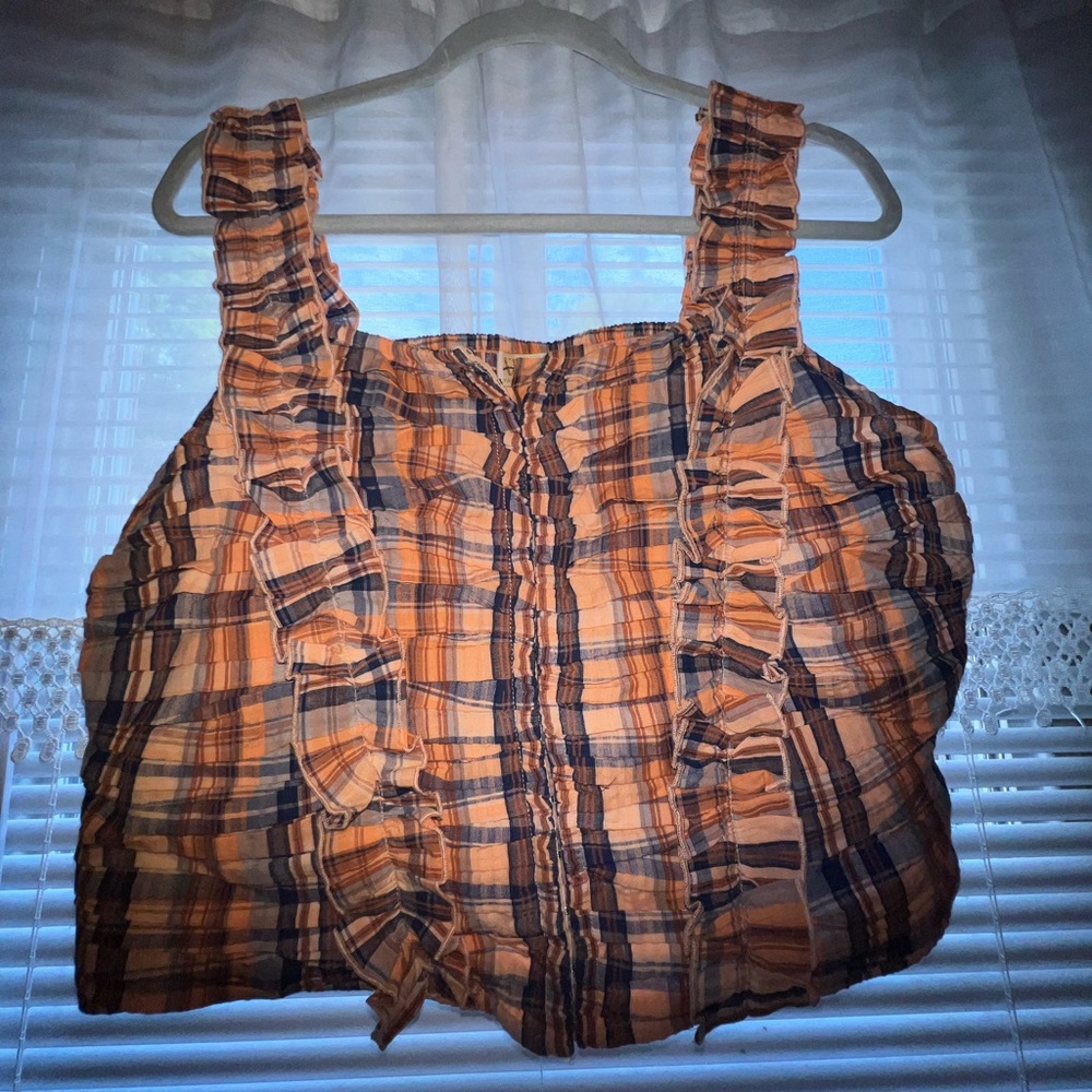 NWT top